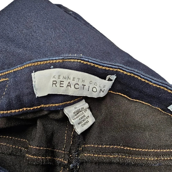 Kenneth Cole Reaction Crop Jeans - Picture 7 of 7